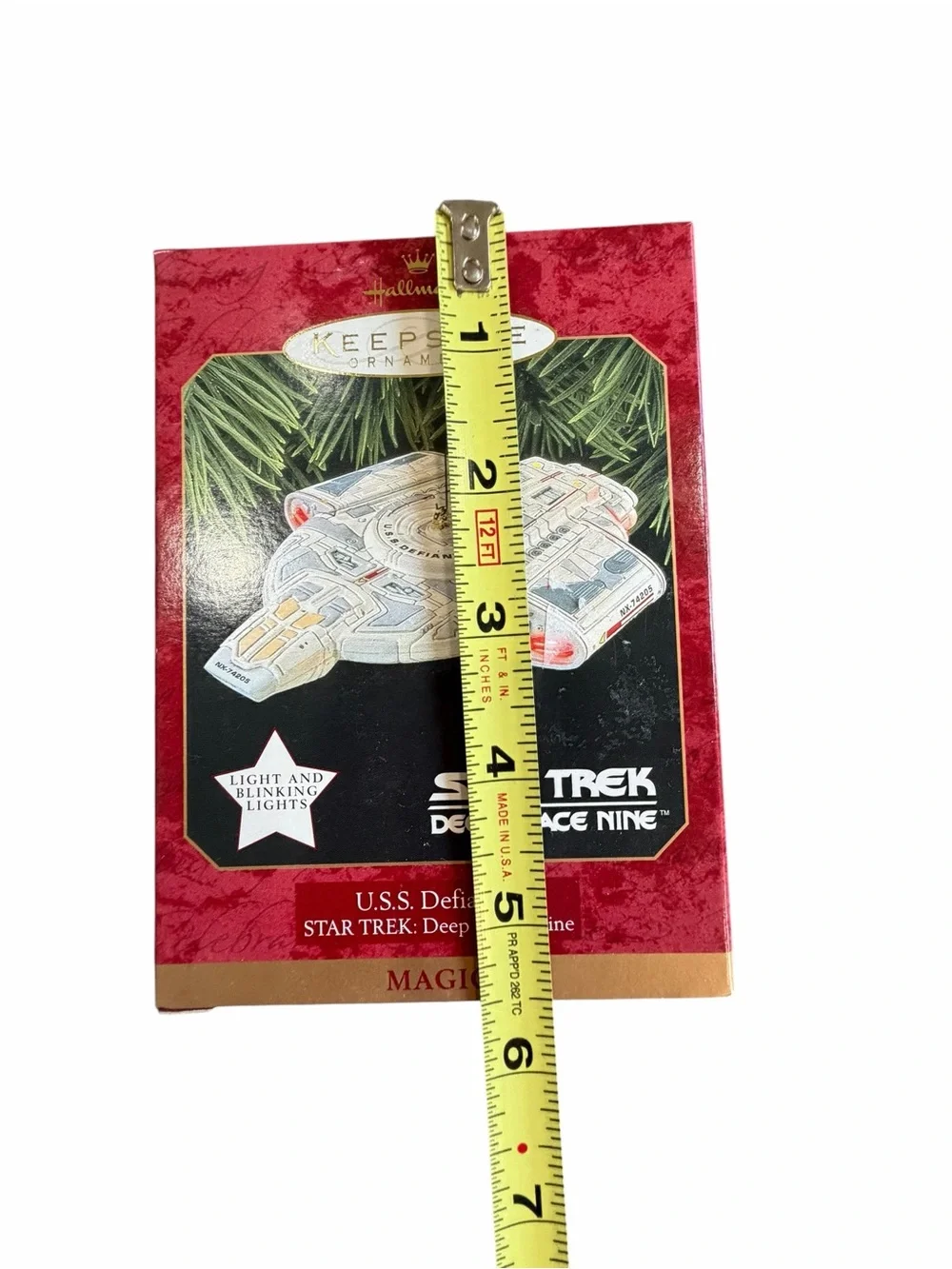 1997 Hallmark Star Trek Deep Space Nine USS Defiant Magic Light Ornament